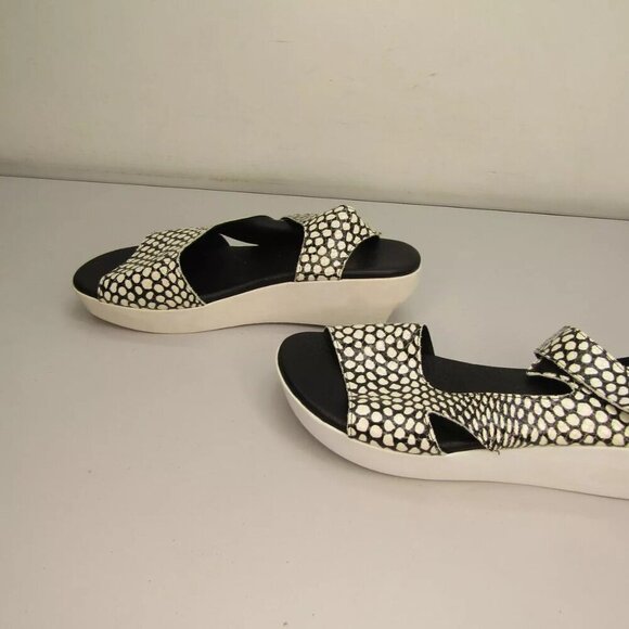 NEW ARCHE Womens Soqeto Sandals Wedge Hook & Loop Ankle Strap Cushioned Size 9 - Picture 4 of 12